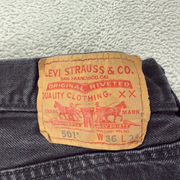 Levi’s 501 Dark Denim Straight Leg Jeans Men’s Size 36 x 34 US - Picture 2 of 15